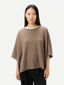 Ponadczasowe kaszmirowe ponczo z dekoltem w łódkę SzarobrąZowy - Gobi Cashmere #color_szarobrązowy