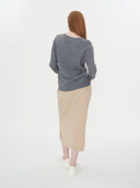 Kaszmir Damski Sweter Basic Z Dekoltem W Szpic Szary - Gobi Cashmere #color_ponura szarość