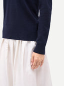 Sweter z kaszmiru z dekoltem w serek Granatowa Marynarka - Gobi Cashmere #color_granatowa marynarka