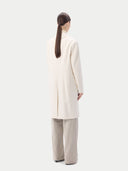 Kaszmirowy płaszcz z wycięciem na klapie  | GOBI Cashmere #color_biały