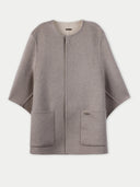 Kaszmirowa kurtka ponczo z kieszeniami | GOBI Cashmere #color_szarobrązowy