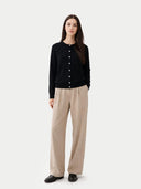 Kaszmir Damski Kardigan Z Półokrągłym Dekoltem - Gobi Cashmere #color_czarny