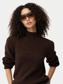 Sweter damski z kaszmiru z rzeźbionymi ramionami | GOBI #color_molé