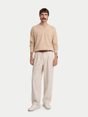 Kaszmir Męski Sweter Basic Z Dekoltem W Szpic Biały - Gobi Cashmere #color_beżowy
