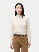 Sweter kaszmirowy Essentials z golfem BiałAwy - Gobi Cashmere #color_białawy